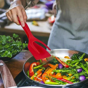 2-in-1 spatula: Tongs for eggs, meat, pancakes, vegetables.